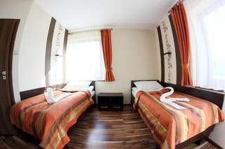 Отель Hotel Mieszko Жешув Двухместный номер с 1 кроватью или 2 отдельными кроватями-9